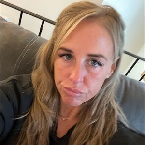 Meet your Posher, Carissa